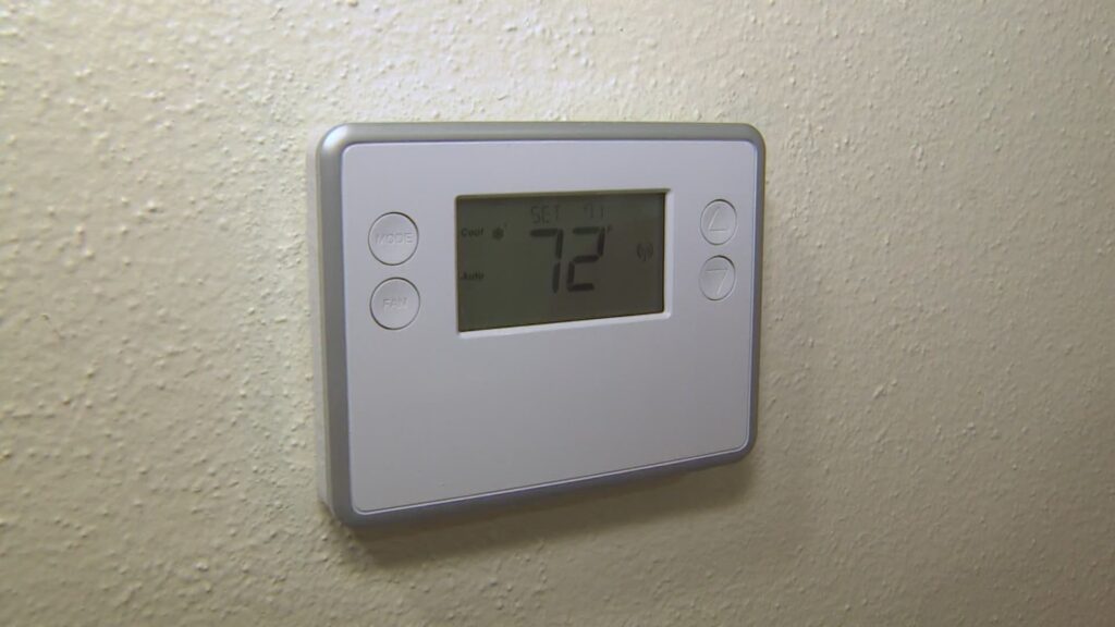 Do All Programmable Thermostats Need Batteries