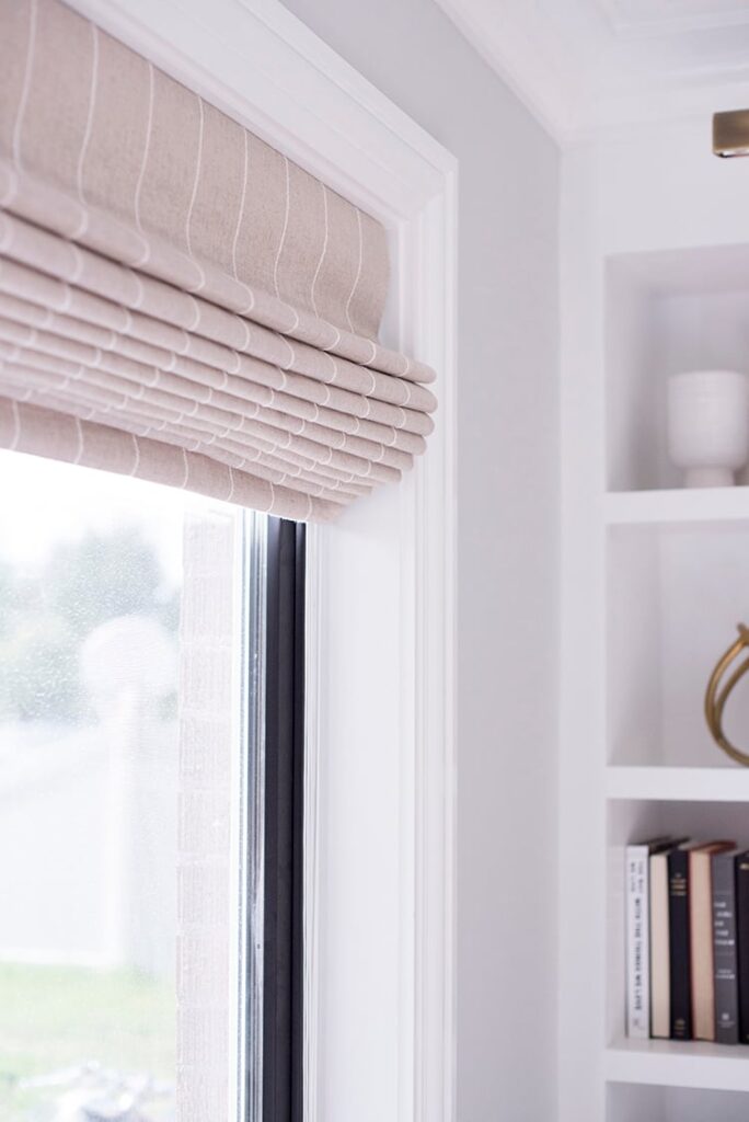 How to Choose Between Curtains Or Blinds