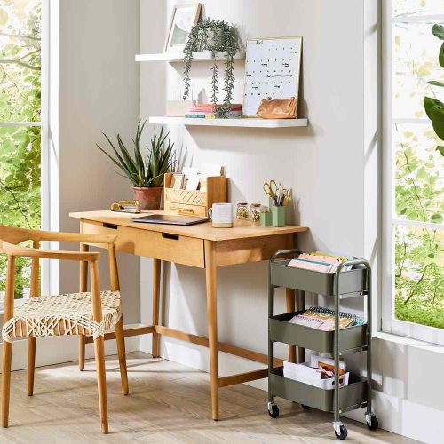 How to Create a Home Office in a Small Apartment: Space-Saving Hacks